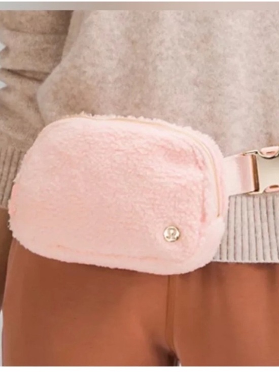 lululemon athletica Handbags - NWOT Lululemon Everywhere Belt Bag 1L Pink Mist Gold Fleece Sherpa Crossbody*@2